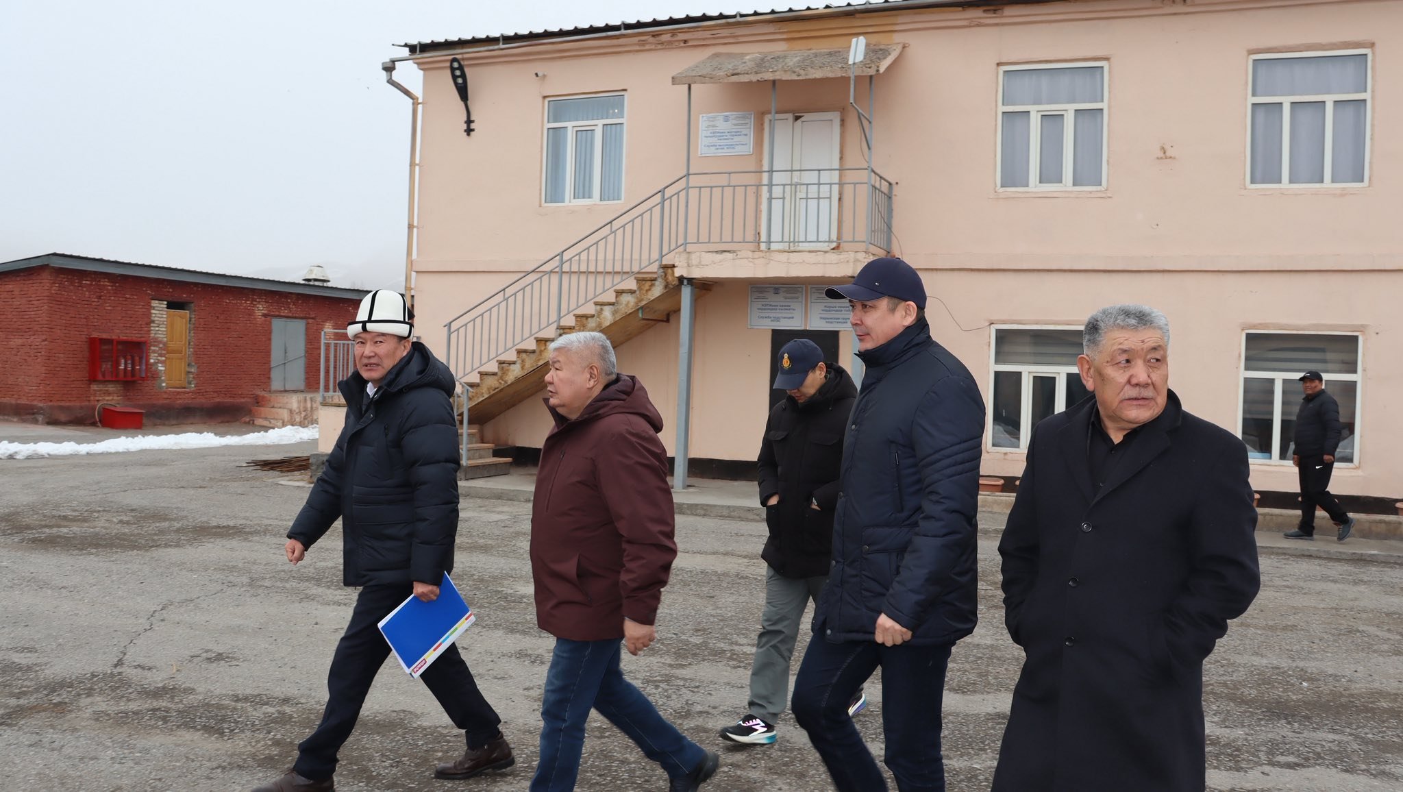 644408792_909676441657332_5593168808271814081_n